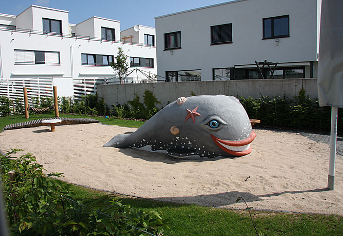 Der Walfisch mit Rutsche in der Weißen Stadt.